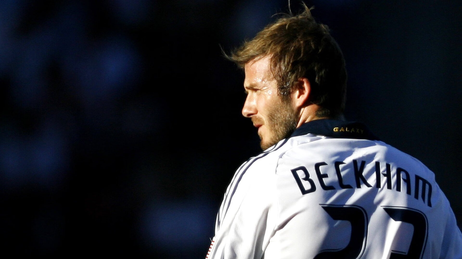 星空娱乐官网入口-哈兰德梅开二度助曼城2比1领先，本赛季五大联赛双响5次居首，曼城队长哈兰德